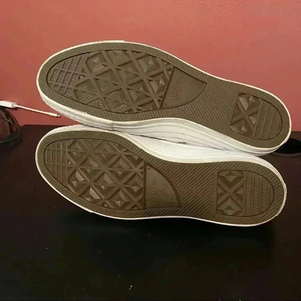 Converse White Chuck Taylor All Star Unisex Trainers - Picture 9 of 9